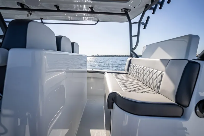 Slide: The Image of Yellowfin 42 Offshore 2024 - 50