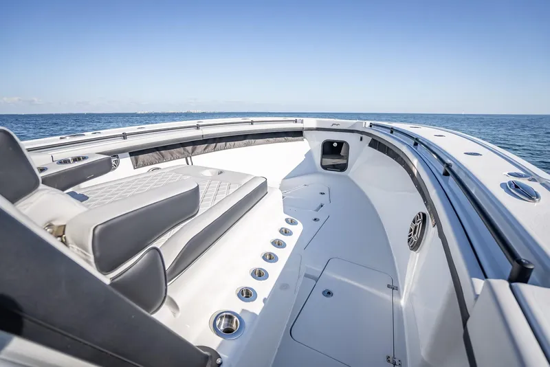 Slide: The Image of Yellowfin 42 Offshore 2024 - 51