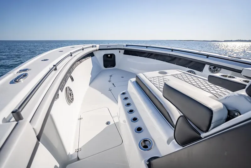 Slide: The Image of Yellowfin 42 Offshore 2024 - 52