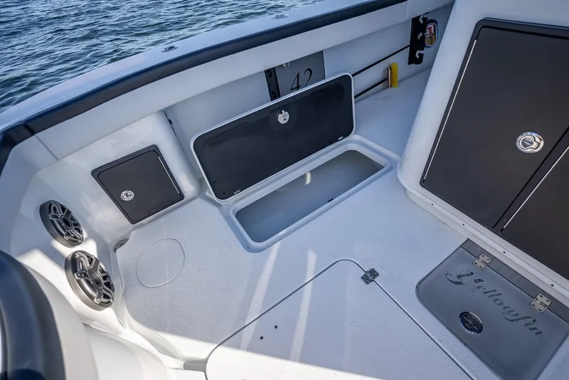 Slide: The Image of Yellowfin 42 Offshore 2024 - 68