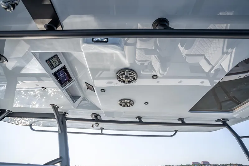 Slide: The Image of Yellowfin 42 Offshore 2024 - 75