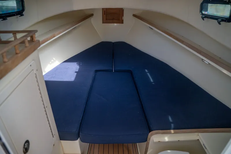 Slide: The Image of Eastern 248 Explorer 2015 - 15