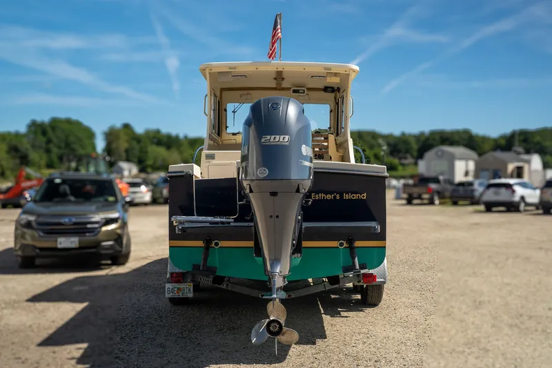 Slide: The Image of Eastern 248 Explorer 2015 - 7