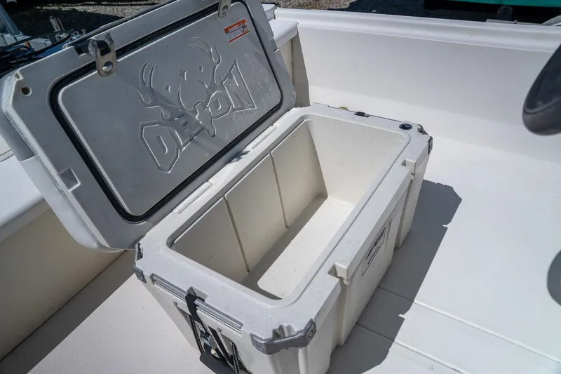 Slide: The Image of Mako Pro Skiff 19 CC 2019 - 17