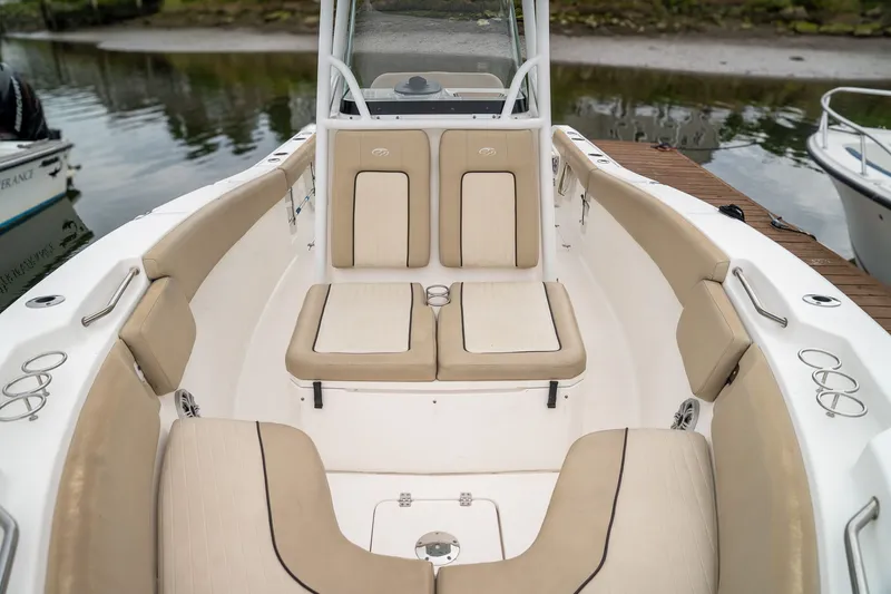 Slide: The Image of Sea Fox 266 Commander 2016 - 12