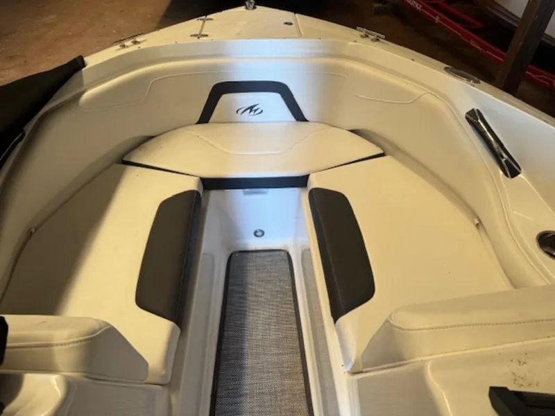 Slide: The Image of Monterey 224FS 2023 - 2