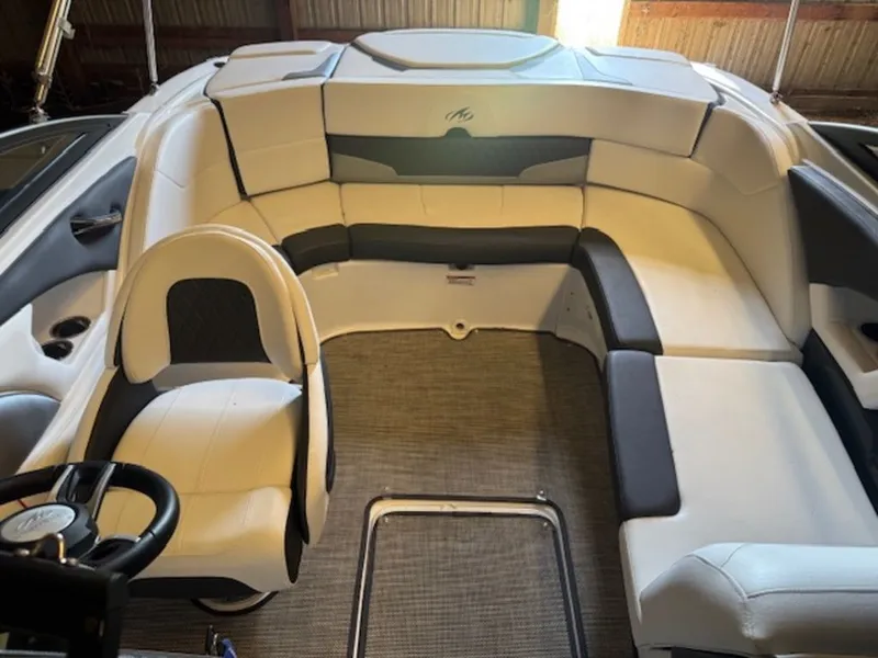 Slide: The Image of Monterey 224FS 2023 - 3