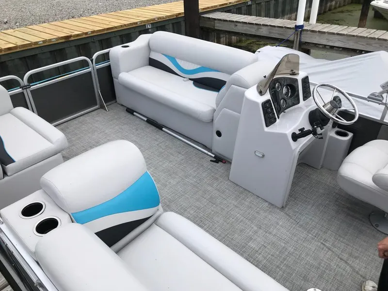 Slide: The Image of Quest 818 Edge 2020 - 4