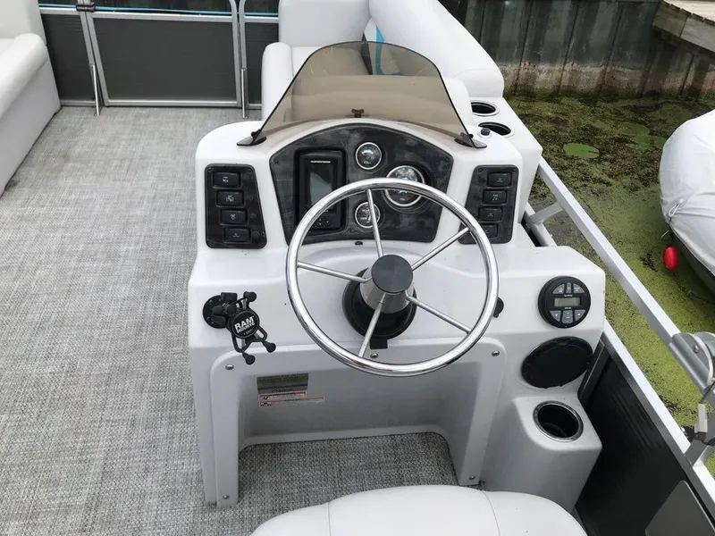 Slide: The Image of Quest 818 Edge 2020 - 6