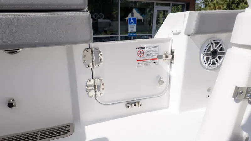 Slide: The Image of Everglades 285 Center Console 2026 - 11