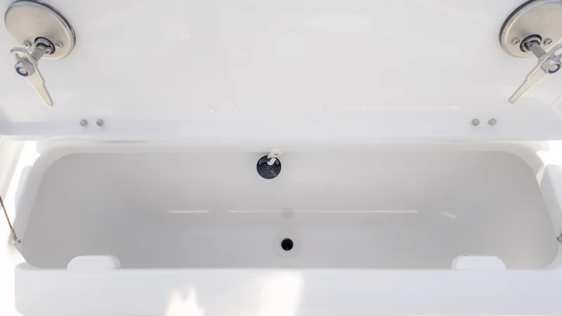 Slide: The Image of Everglades 285 Center Console 2026 - 13