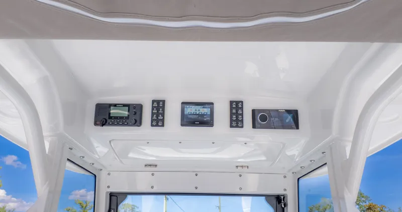 Slide: The Image of Everglades 285 Center Console 2026 - 21