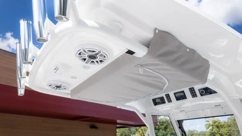 Slide: The Image of Everglades 285 Center Console 2026 - 22