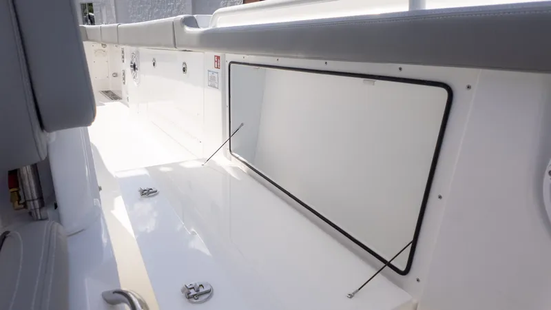 Slide: The Image of Everglades 285 Center Console 2026 - 28