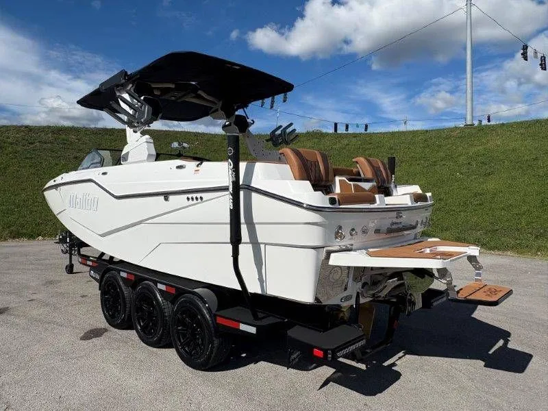 Slide: The Image of Malibu M242 2026 - 22