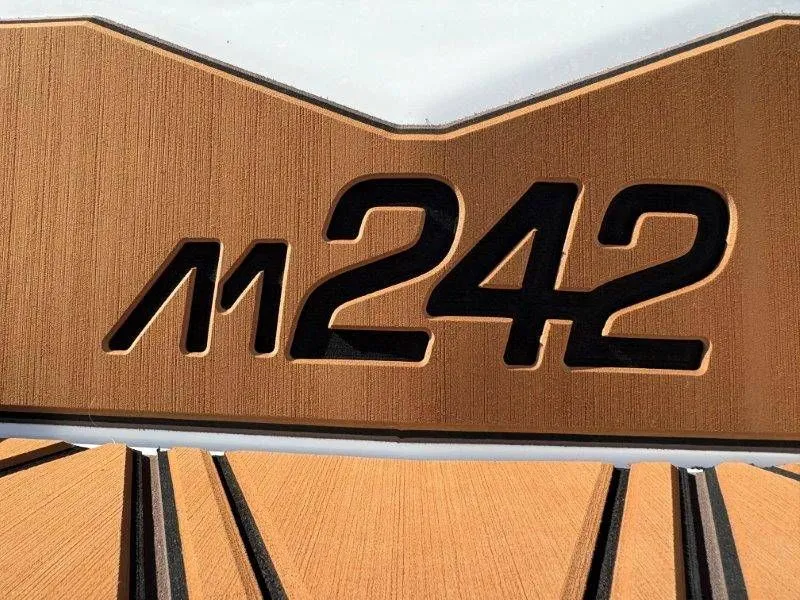 Slide: The Image of Malibu M242 2026 - 44