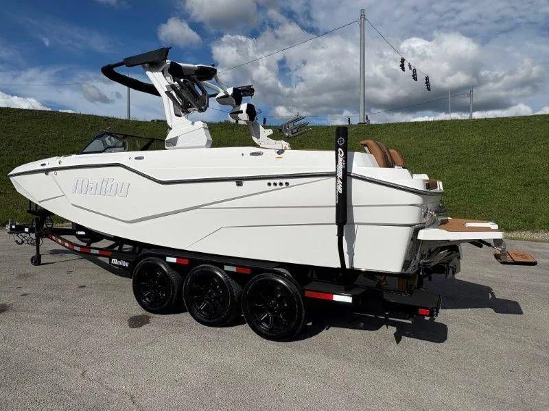 Slide: The Image of Malibu M242 2026 - 56