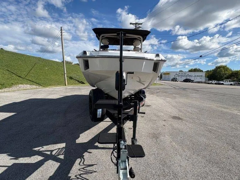 Slide: The Image of Malibu M242 2026 - 58