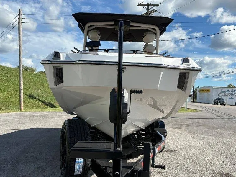 Slide: The Image of Malibu M242 2026 - 62