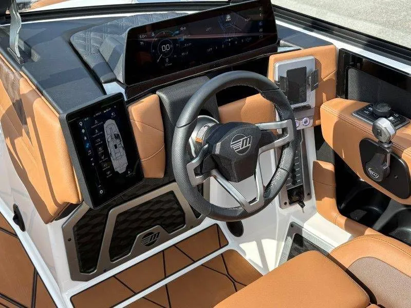 Slide: The Image of Malibu M242 2026 - 78