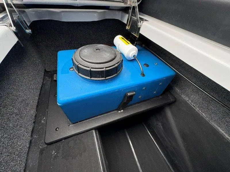 Slide: The Image of Malibu Wakesetter 25 LSV 2026 - 29