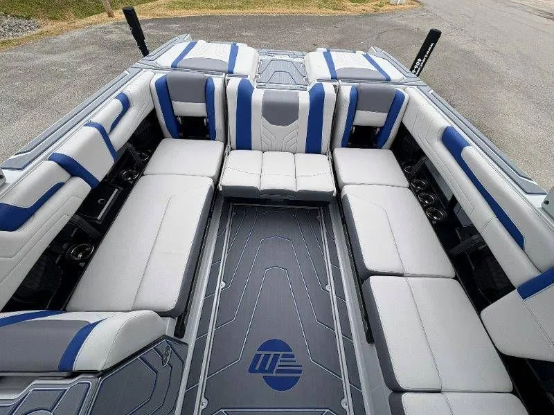 Slide: The Image of Malibu Wakesetter 25 LSV 2026 - 31