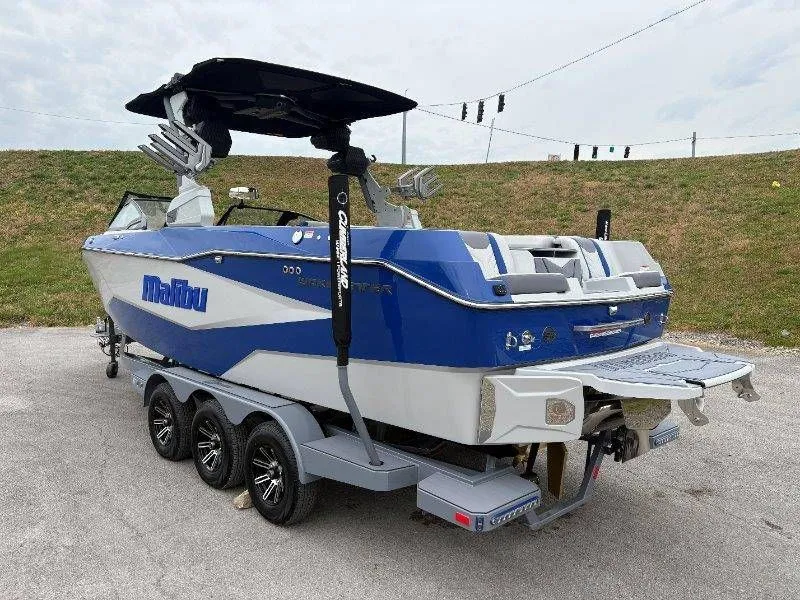 Slide: The Image of Malibu Wakesetter 25 LSV 2026 - 46