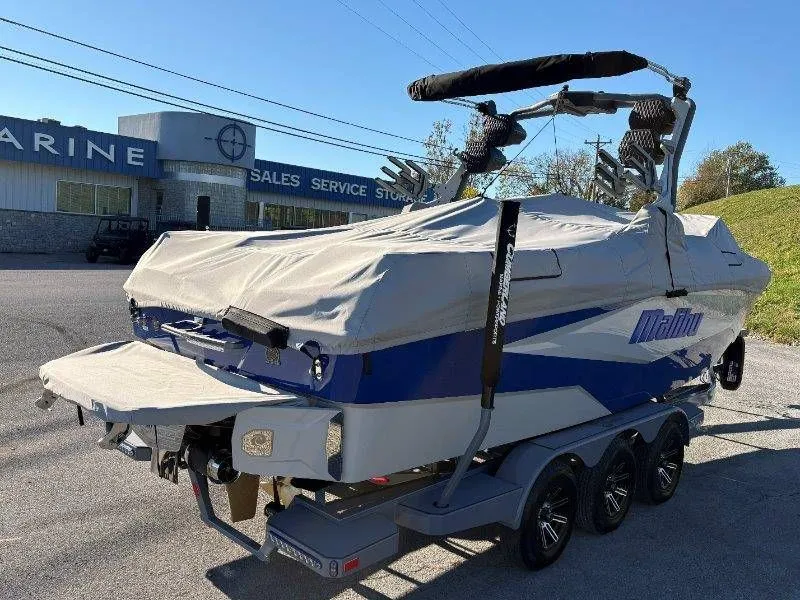 Slide: The Image of Malibu Wakesetter 25 LSV 2026 - 55