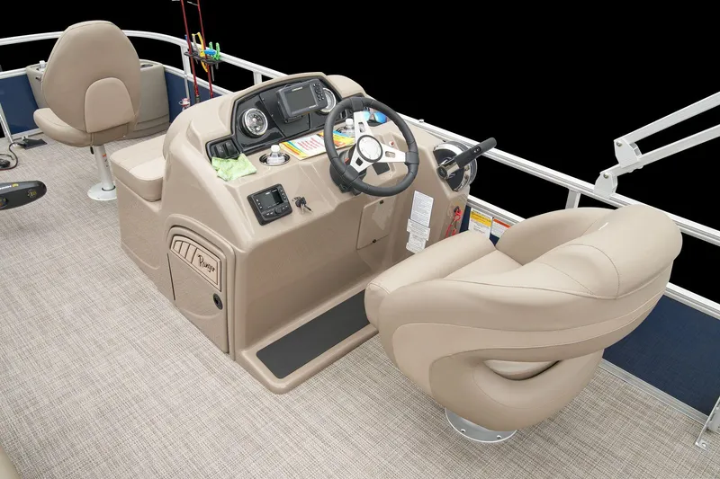 Slide: The Image of Ranger 200F 2025 - 24