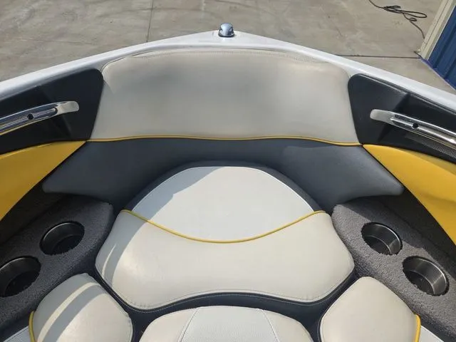 Slide: The Image of Malibu Wakesetter 23 LSV 2012 - 11