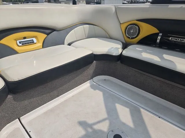 Slide: The Image of Malibu Wakesetter 23 LSV 2012 - 39