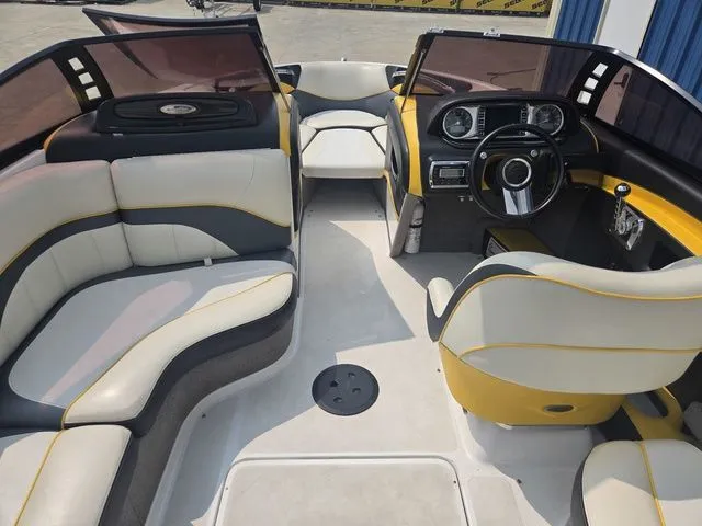 Slide: The Image of Malibu Wakesetter 23 LSV 2012 - 43