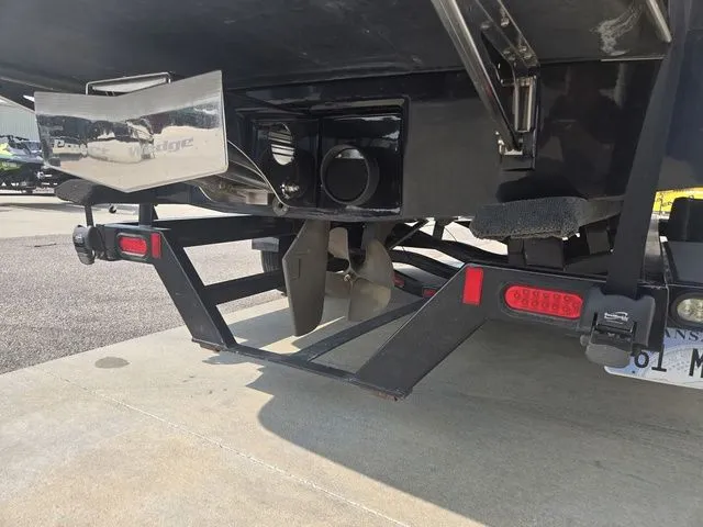 Slide: The Image of Malibu Wakesetter 23 LSV 2012 - 54