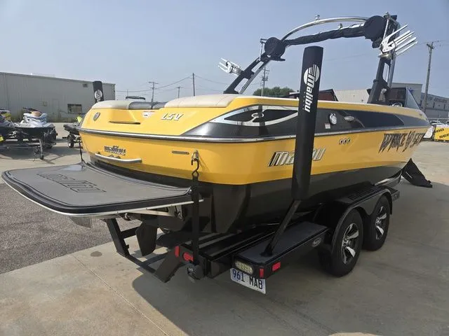 Slide: The Image of Malibu Wakesetter 23 LSV 2012 - 55