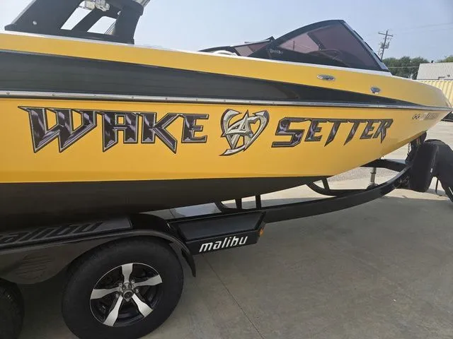 Slide: The Image of Malibu Wakesetter 23 LSV 2012 - 56