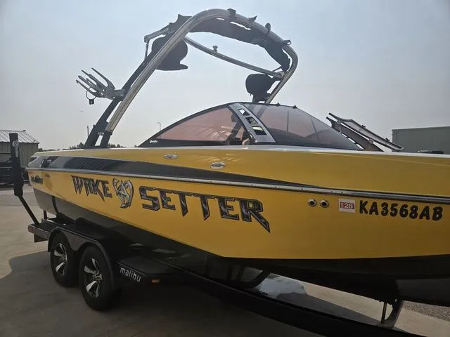 Slide: The Image of Malibu Wakesetter 23 LSV 2012 - 58
