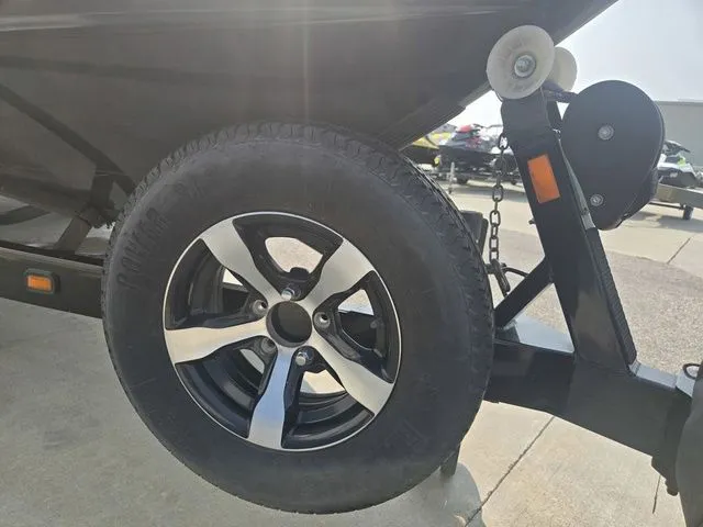 Slide: The Image of Malibu Wakesetter 23 LSV 2012 - 59