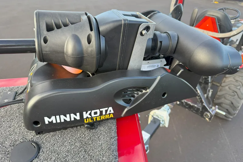 Slide: The Image of Minn Kota Ulterra motor on 2026 Crestliner 1750 HAWK WT boat, close-up view. - 12