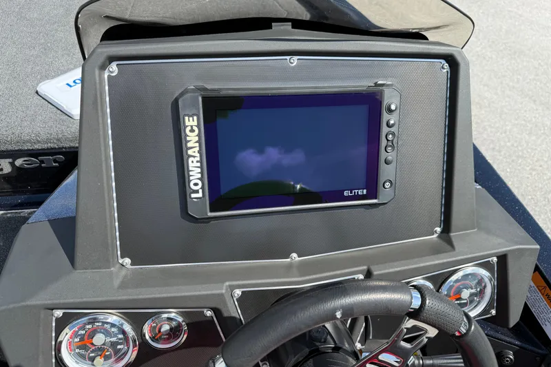 Slide: The Image of Dashboard of 2021 Ranger Z518 boat with Lowrance Elite fishfinder display. - 14