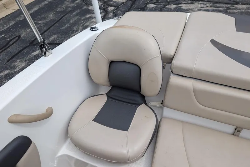 Slide: The Image of Chaparral 18 H2O Ski & Fish 2012 boat seat, beige and gray upholstery. - 23