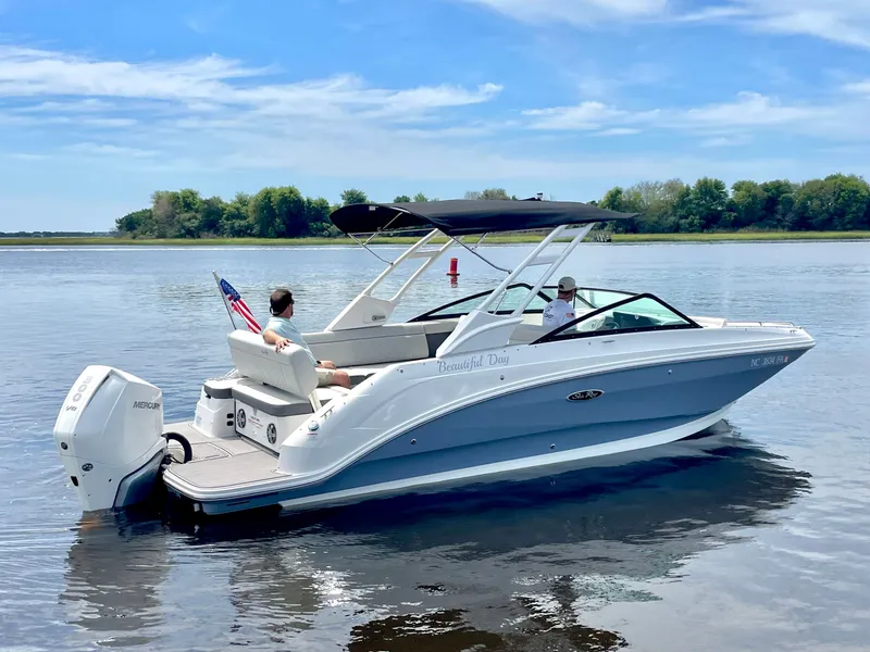 Slide: The Image of Sea Ray 250SD-OB 2023 - 2