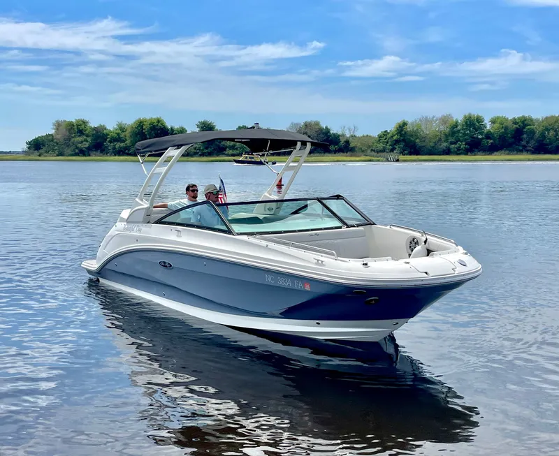 Slide: The Image of Sea Ray 250SD-OB 2023 - 3