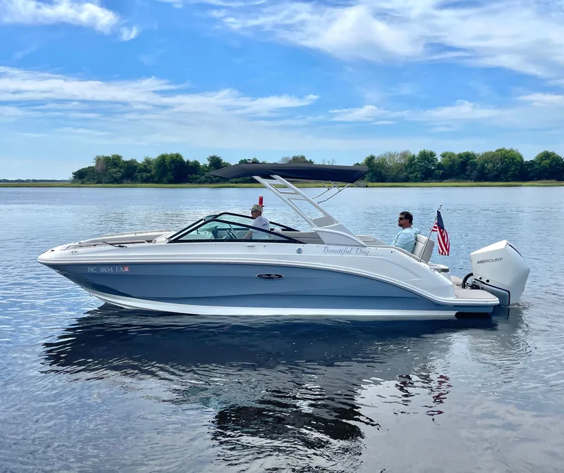 Slide: The Image of Sea Ray 250SD-OB 2023 - 4