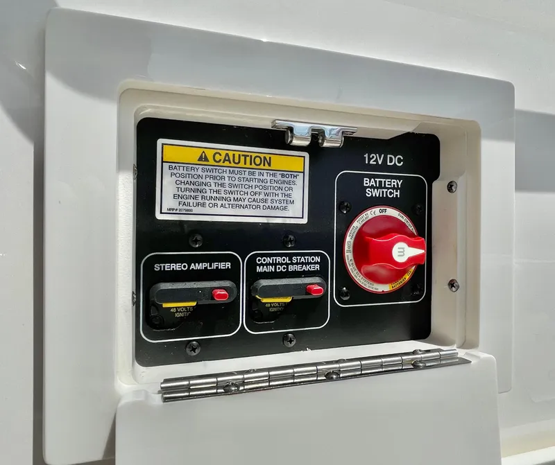 Slide: The Image of Sea Ray 250SD-OB 2023 - 40