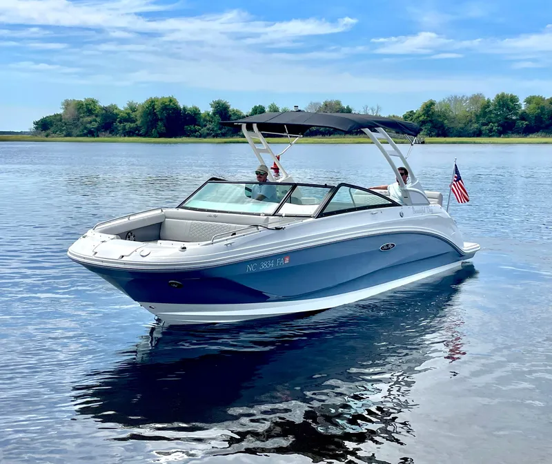 Slide: The Image of Sea Ray 250SD-OB 2023 - 6