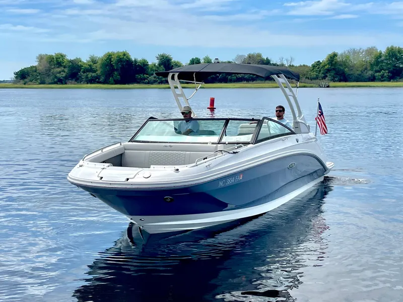 Slide: The Image of Sea Ray 250SD-OB 2023 - 7