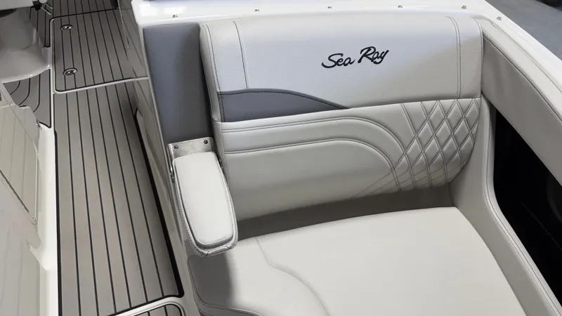 Slide: The Image of Sea Ray SLX 280 2026 - 102