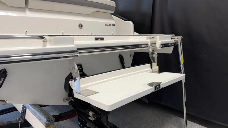 Slide: The Image of Sea Ray SLX 280 2026 - 11