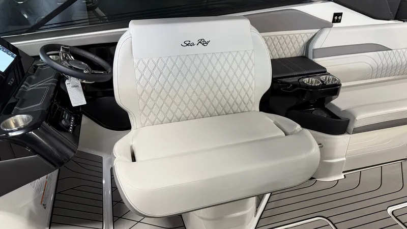 Slide: The Image of Sea Ray SLX 280 2026 - 80