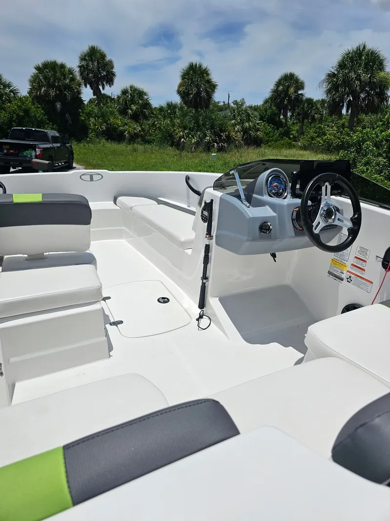 Slide: The Image of White River Tahoe Boats, T16 2021 - 37